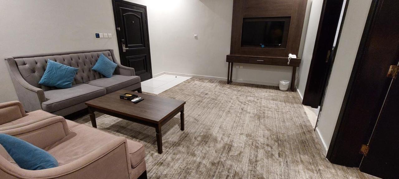 همم للوحدات السكنية - الرحيلي Jeddah Al Kura Luaran gambar